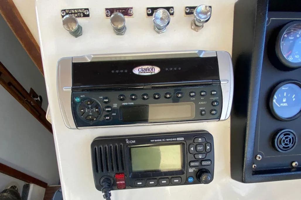 2002 Markley 35 thumbnail 2