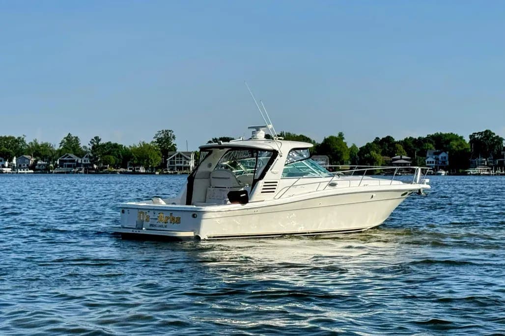 1998 Sea Ray 370 Express Cruiser thumbnail 1