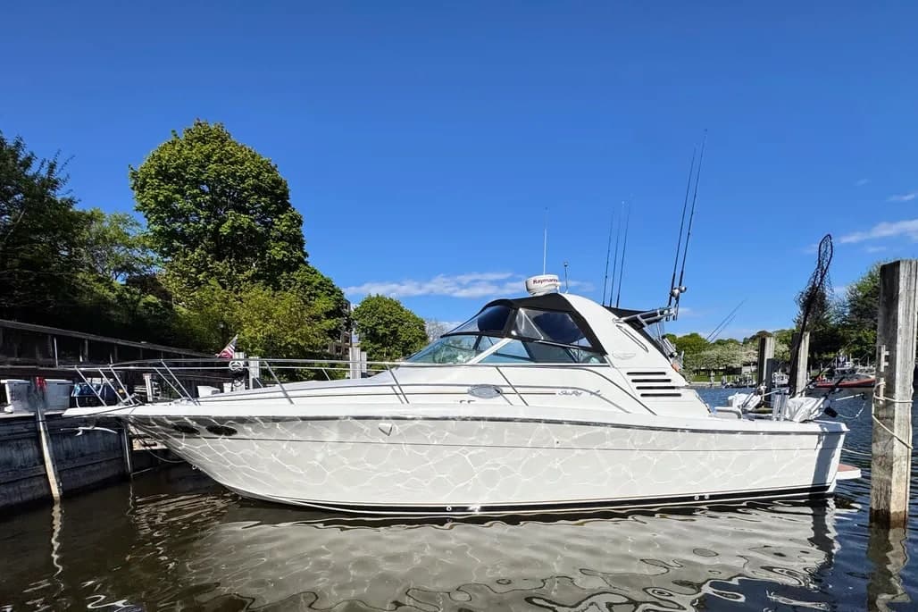 1997 Sea Ray 330 Express Cruiser
