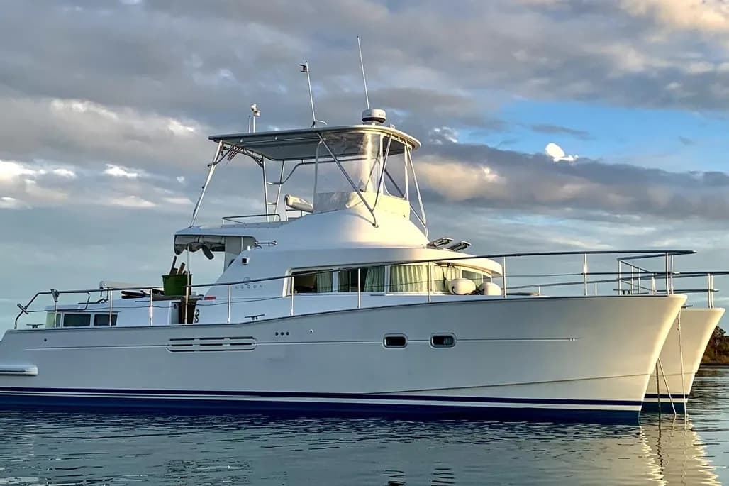 2002 Lagoon 43 PC thumbnail 1