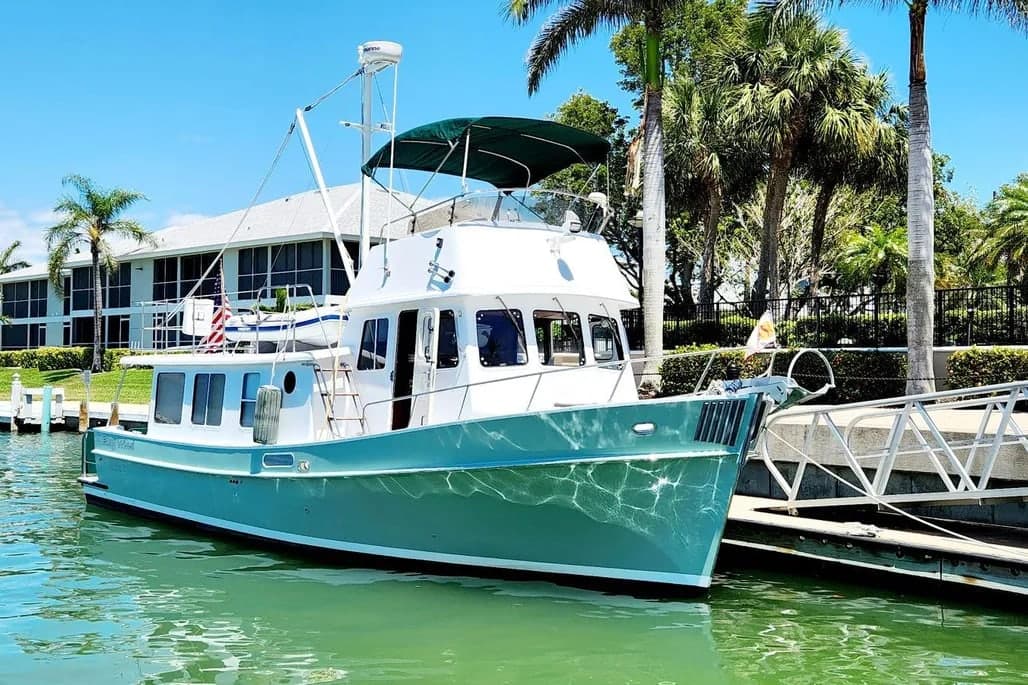2000 Pacific Trawler 40 Flybridge