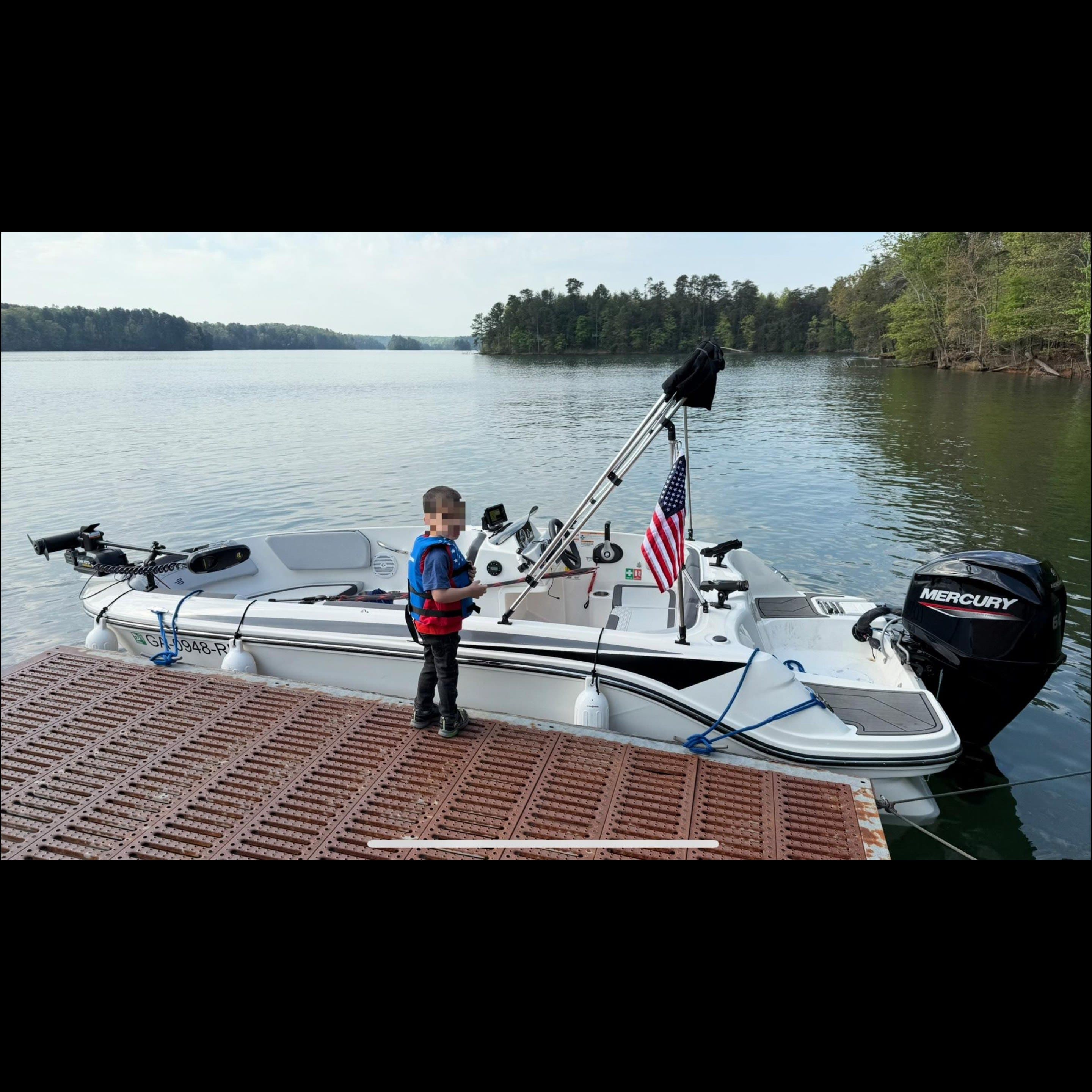 2023 Bayliner M15 thumbnail 1