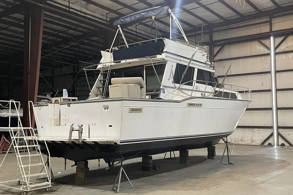 1989 Marinette 41 Marquis Convertible thumbnail 2