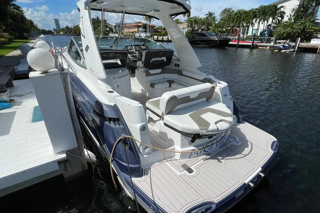 2016 Monterey 335 Sport Yacht thumbnail 1