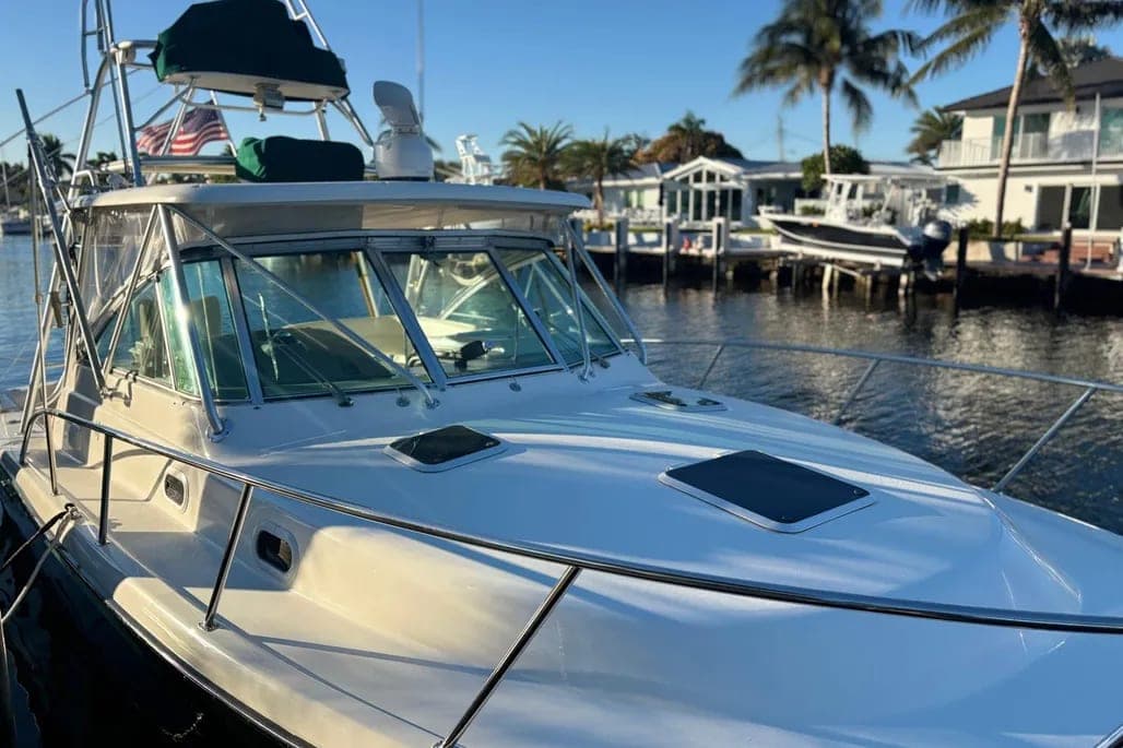 2000 Pursuit 3400 Express thumbnail 2