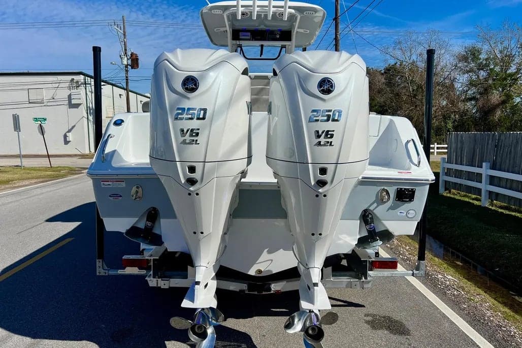 2025 Sea Hunt Ultra 275 SE thumbnail 2