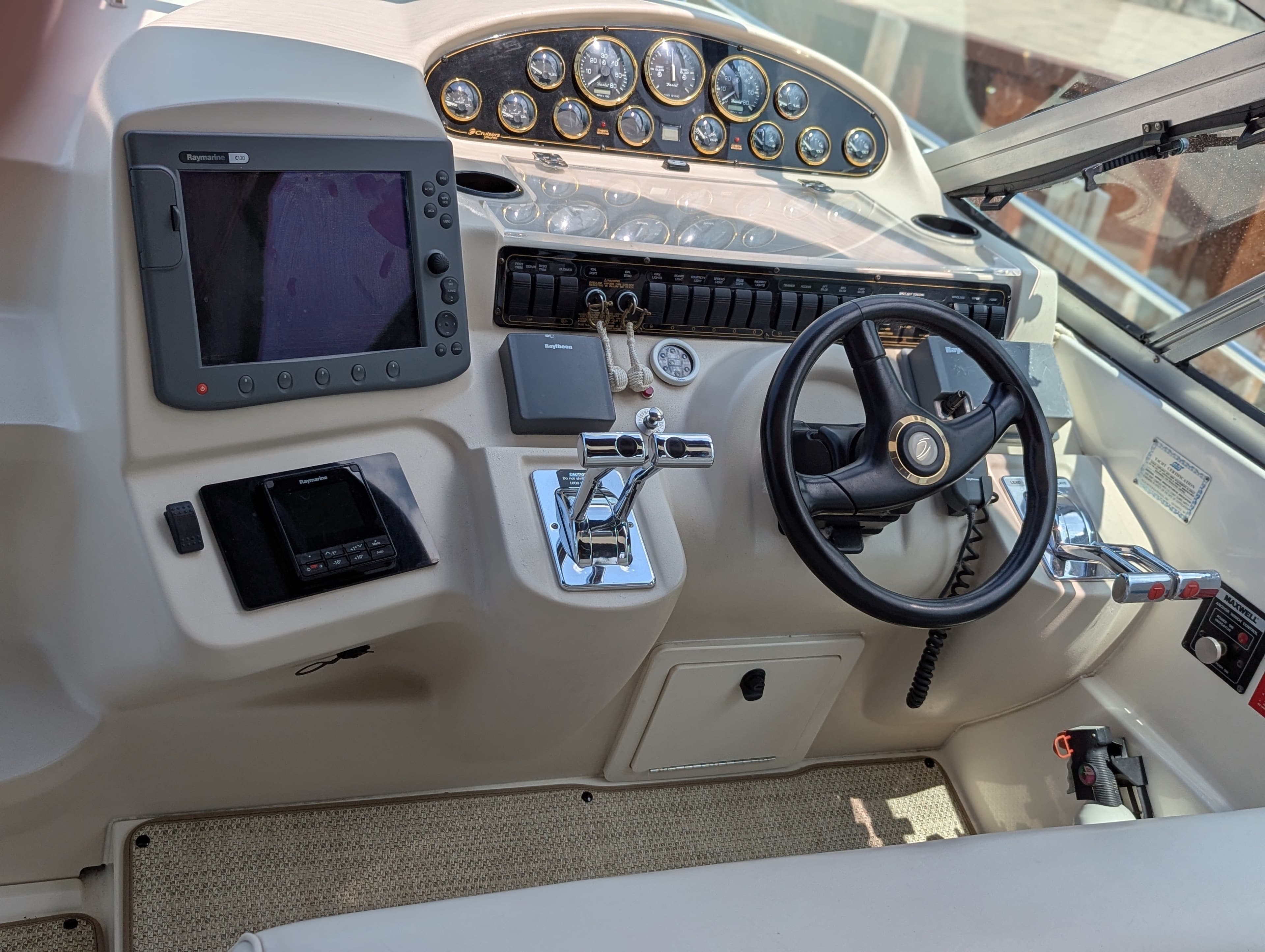 2000 Cruisers yacht 3870 express thumbnail 2