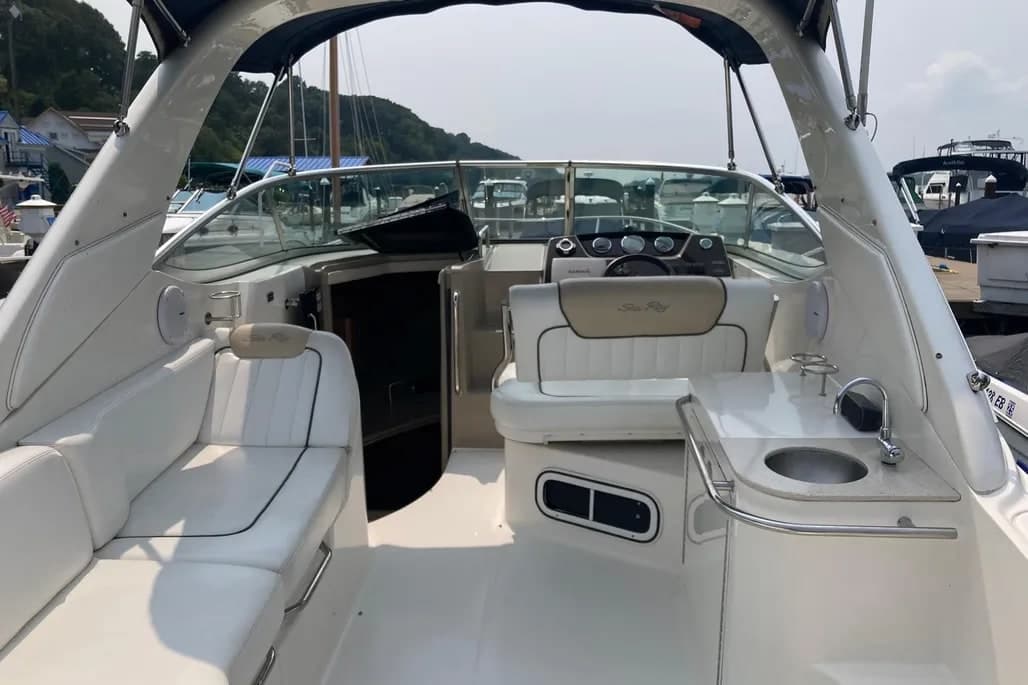 2009 Sea Ray 270 Sundancer thumbnail 2