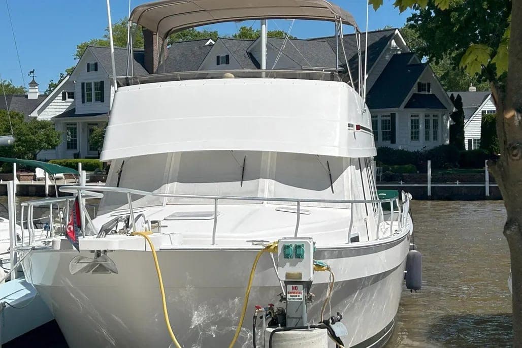 2002 Mainship 430 Trawler thumbnail 2