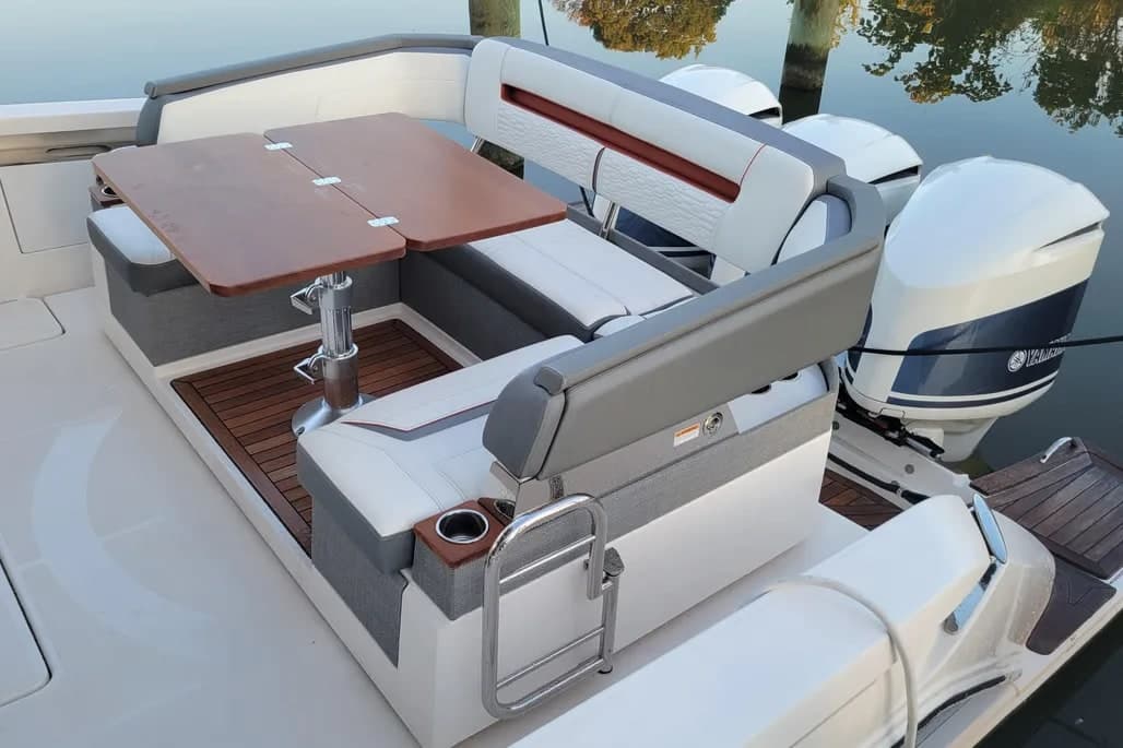 2019 Tiara Sport 38 LS thumbnail 2