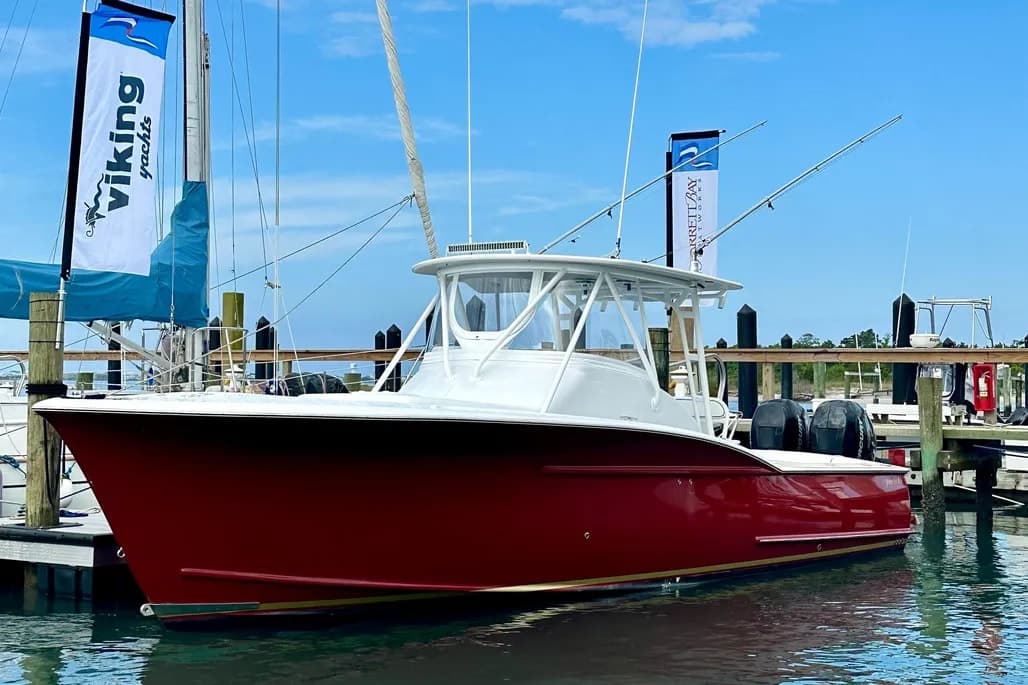 2009 Jarrett Bay 32 express walkaround