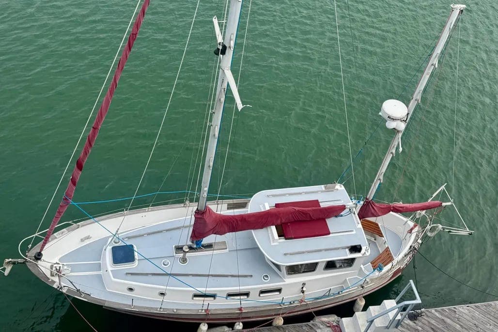 1985 Fisher 34 Pilothouse Ketch thumbnail 2