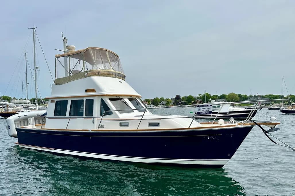 2002 Sabre 36 Flybridge thumbnail 1