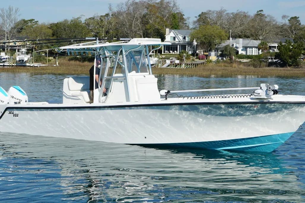 2017 SeaVee 320B thumbnail 1