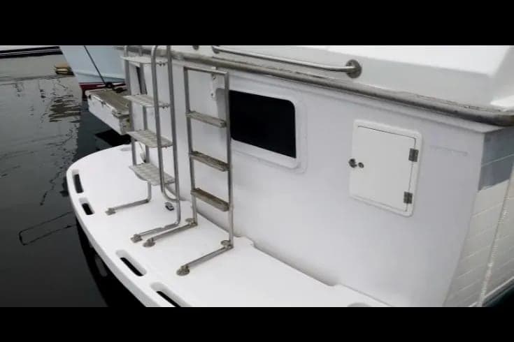 1988 CHB 46 Motor Yacht thumbnail 2