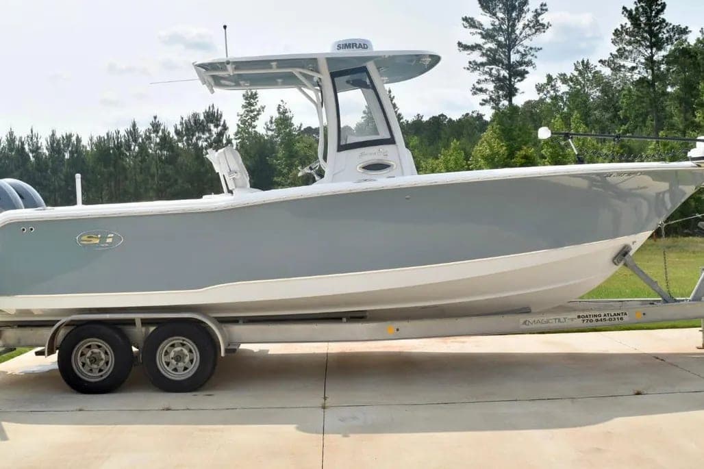 2019 Sea Hunt Gamefish 27 Coffin Box