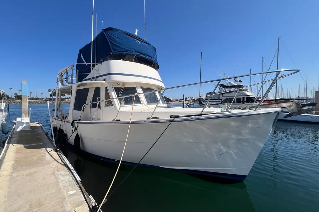 2007 Mariner 35 Flybridge Sedan