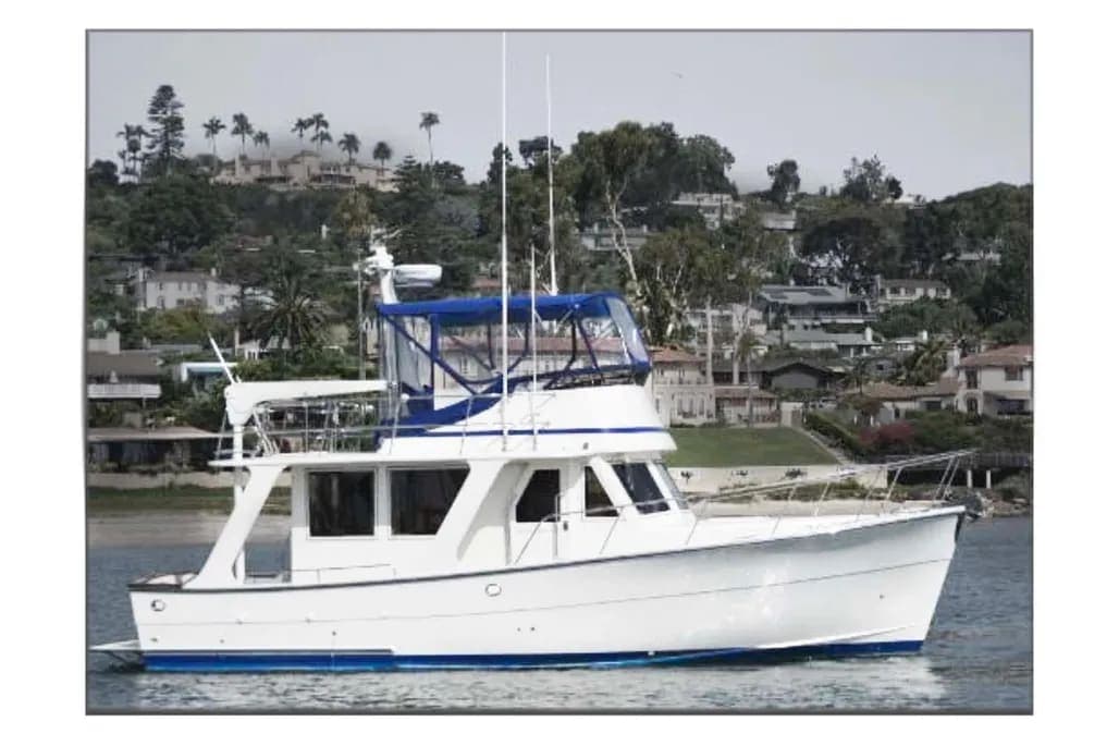 2007 Mariner 35 Flybridge Sedan thumbnail 1