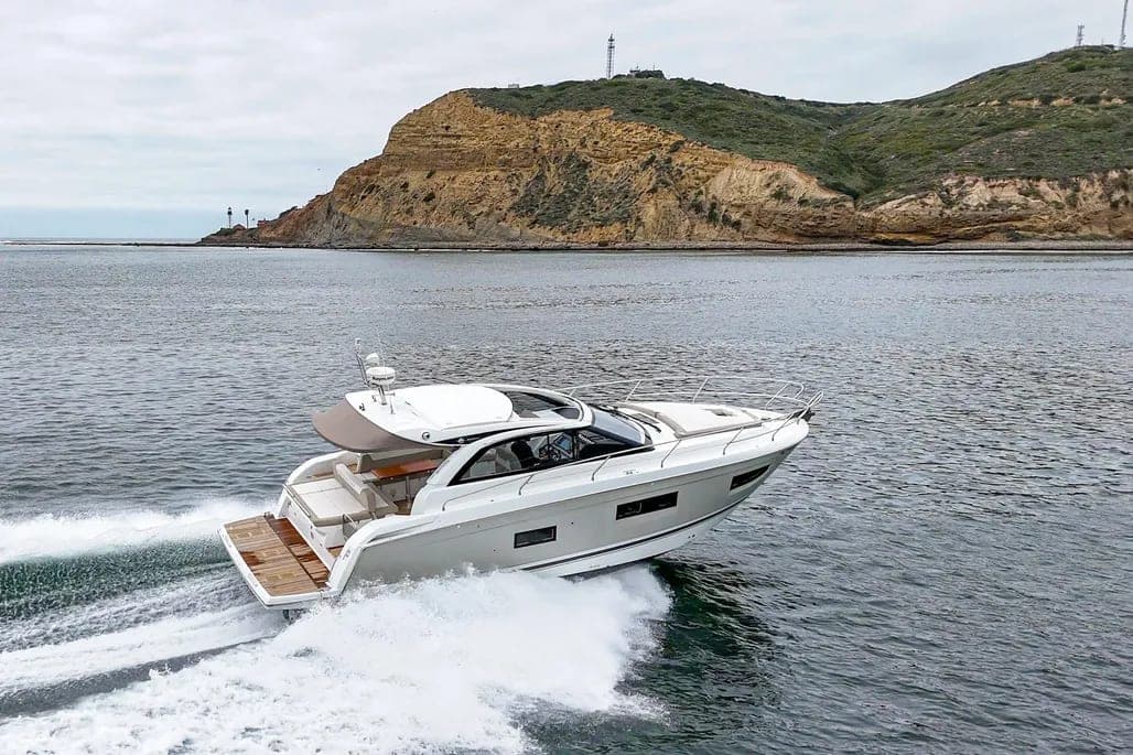 2017 Jeanneau 40 LEADER