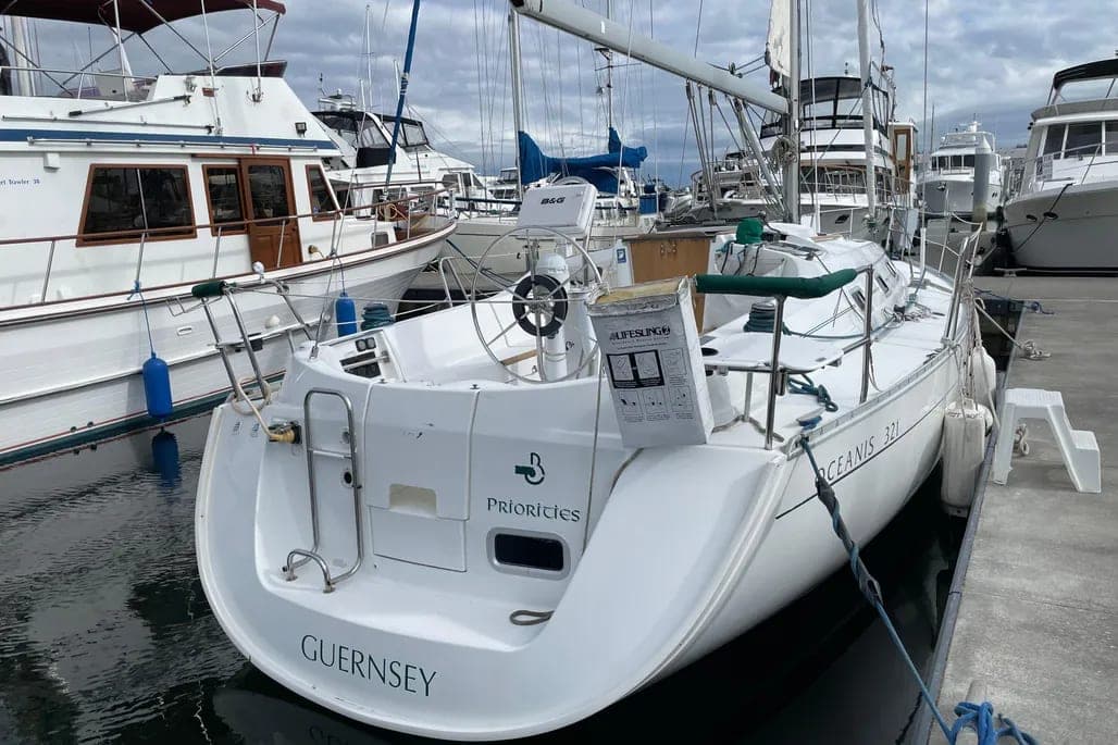 2000 Beneteau Oceanis 321 thumbnail 2