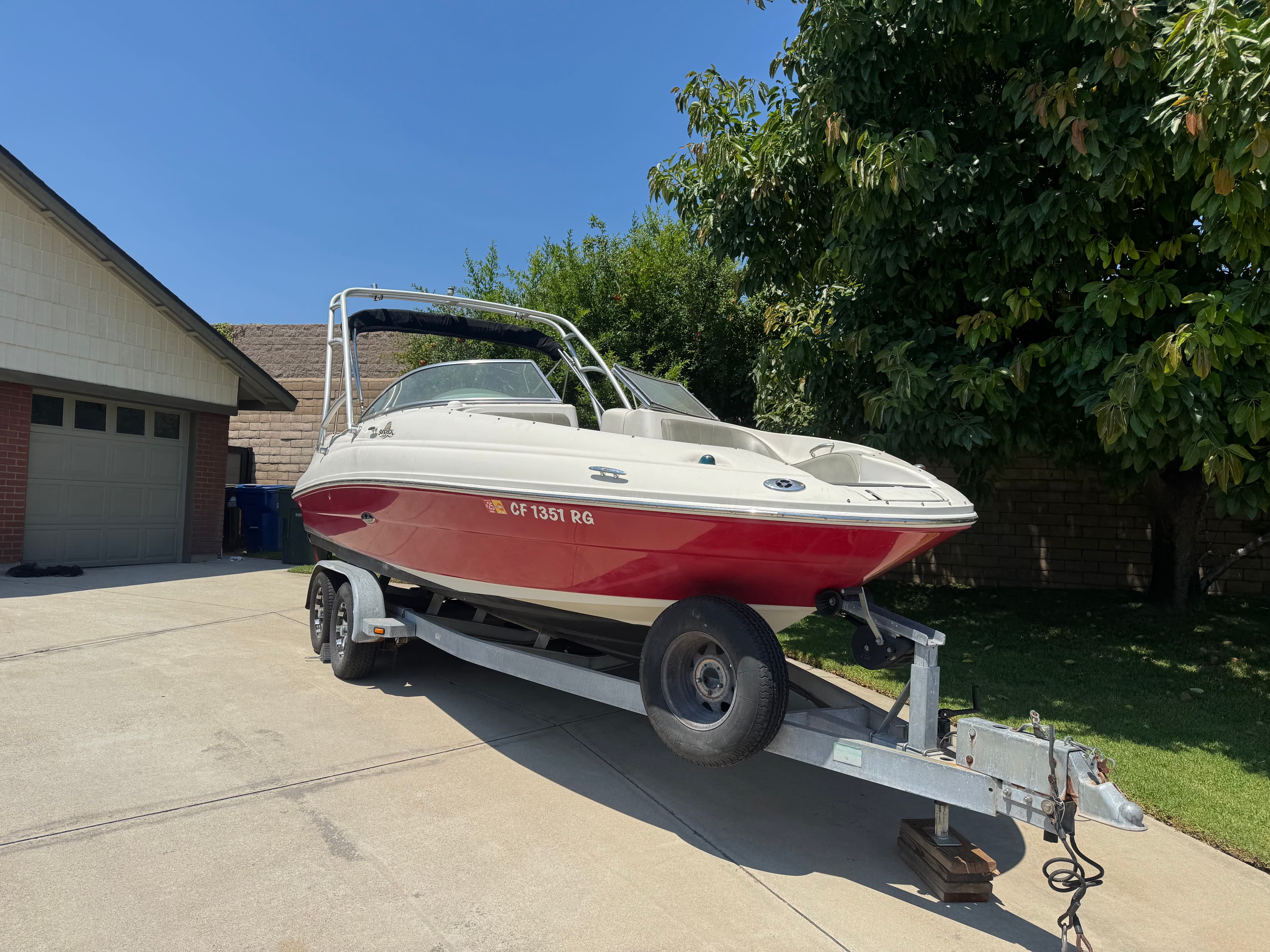 2005 Searay 220 Sundance