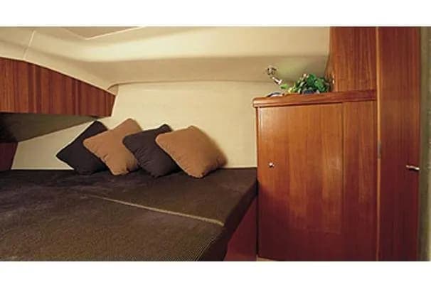 2005 Hunter 33 thumbnail 1