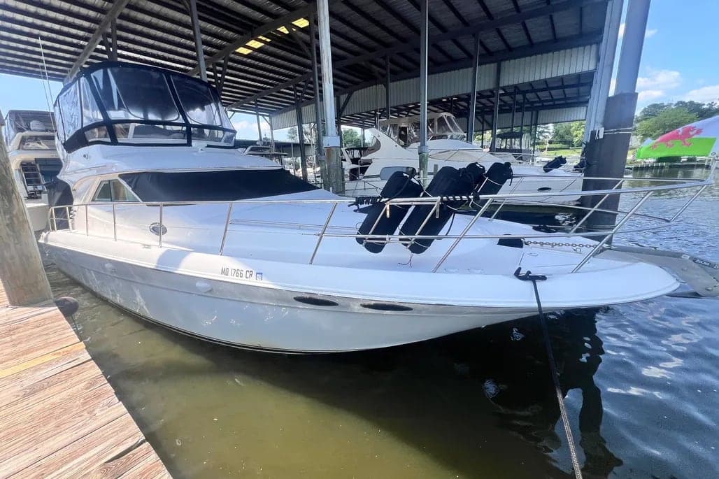 2000 Sea Ray 400 Sedan Bridge thumbnail 1