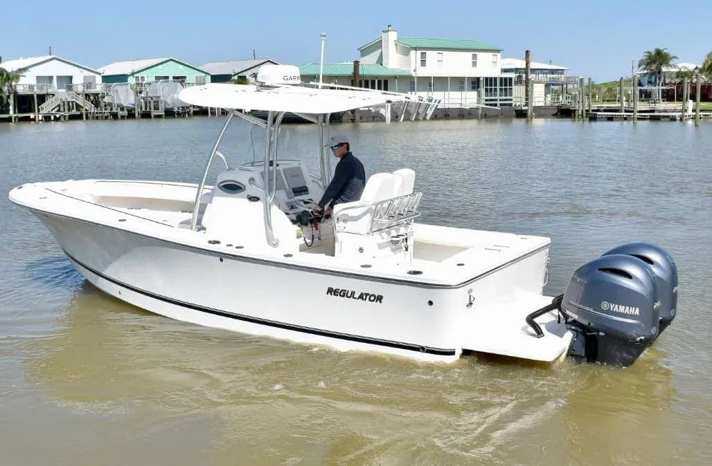 2015 Regulator 25 thumbnail 1