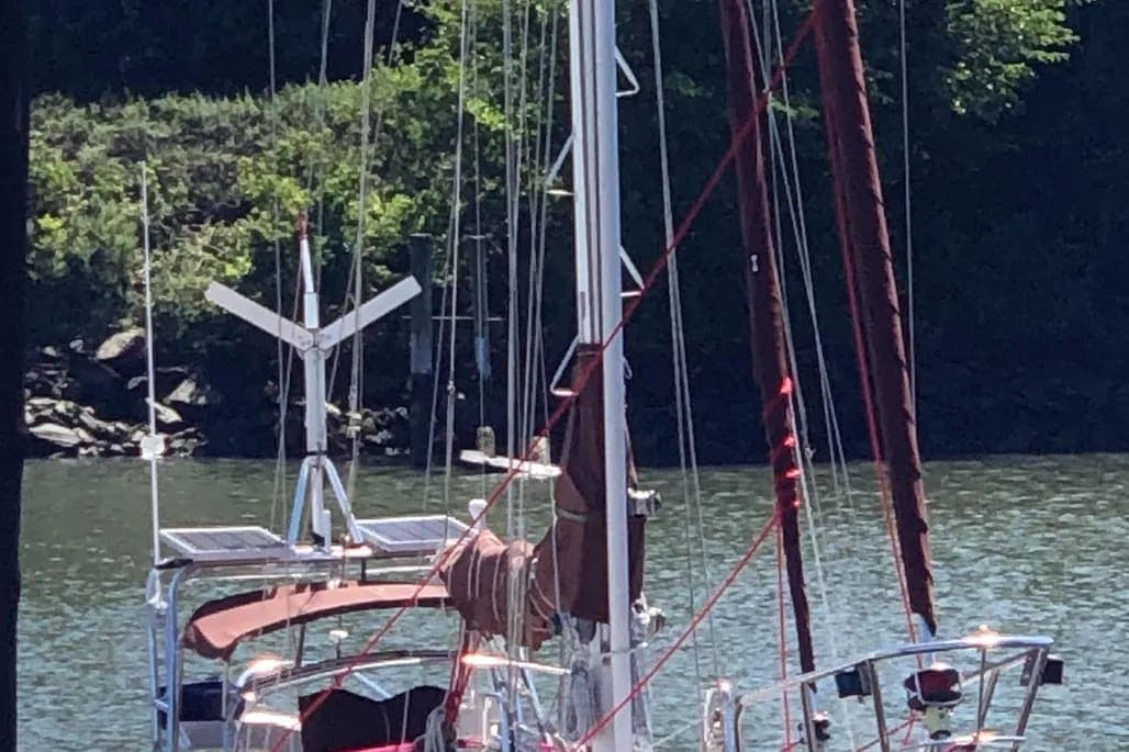 1986 Hans Christian 38 thumbnail 2