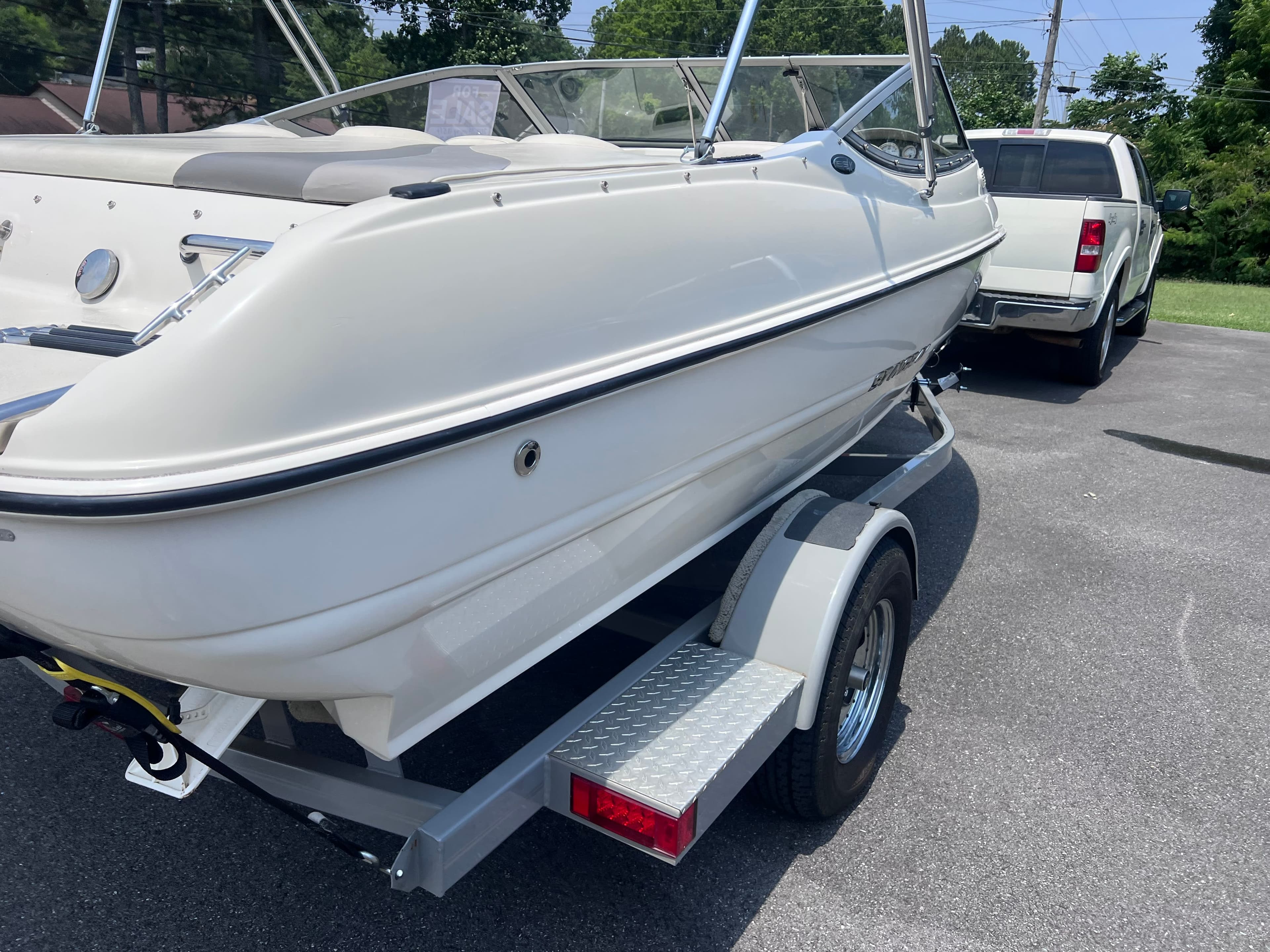 2011 Stingray 2011 Stingray LS 18LX thumbnail 2