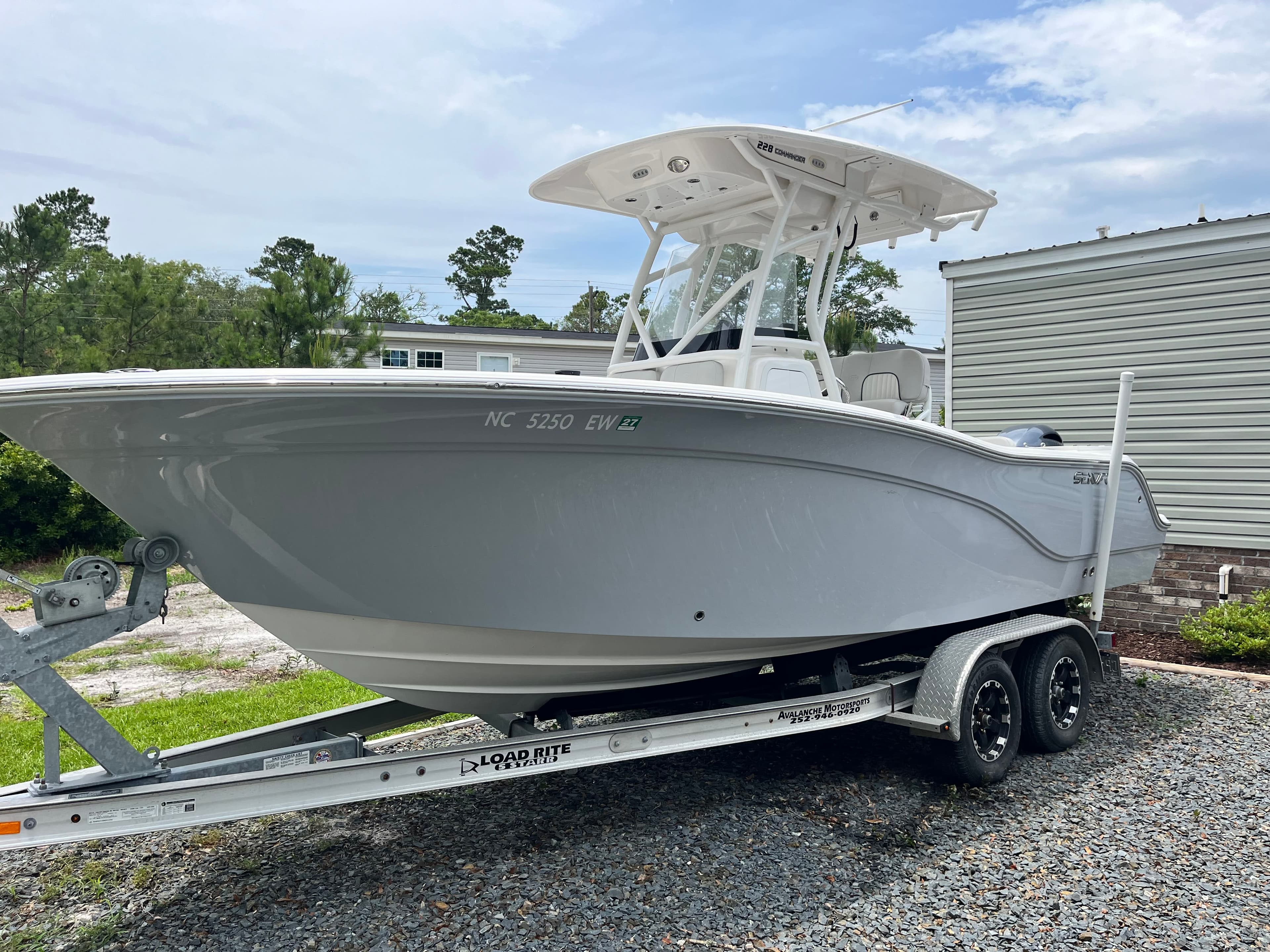 2022 SeaFox 228 Commander thumbnail 1