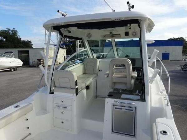 2015 Boston Whaler 285 Conquest thumbnail 1