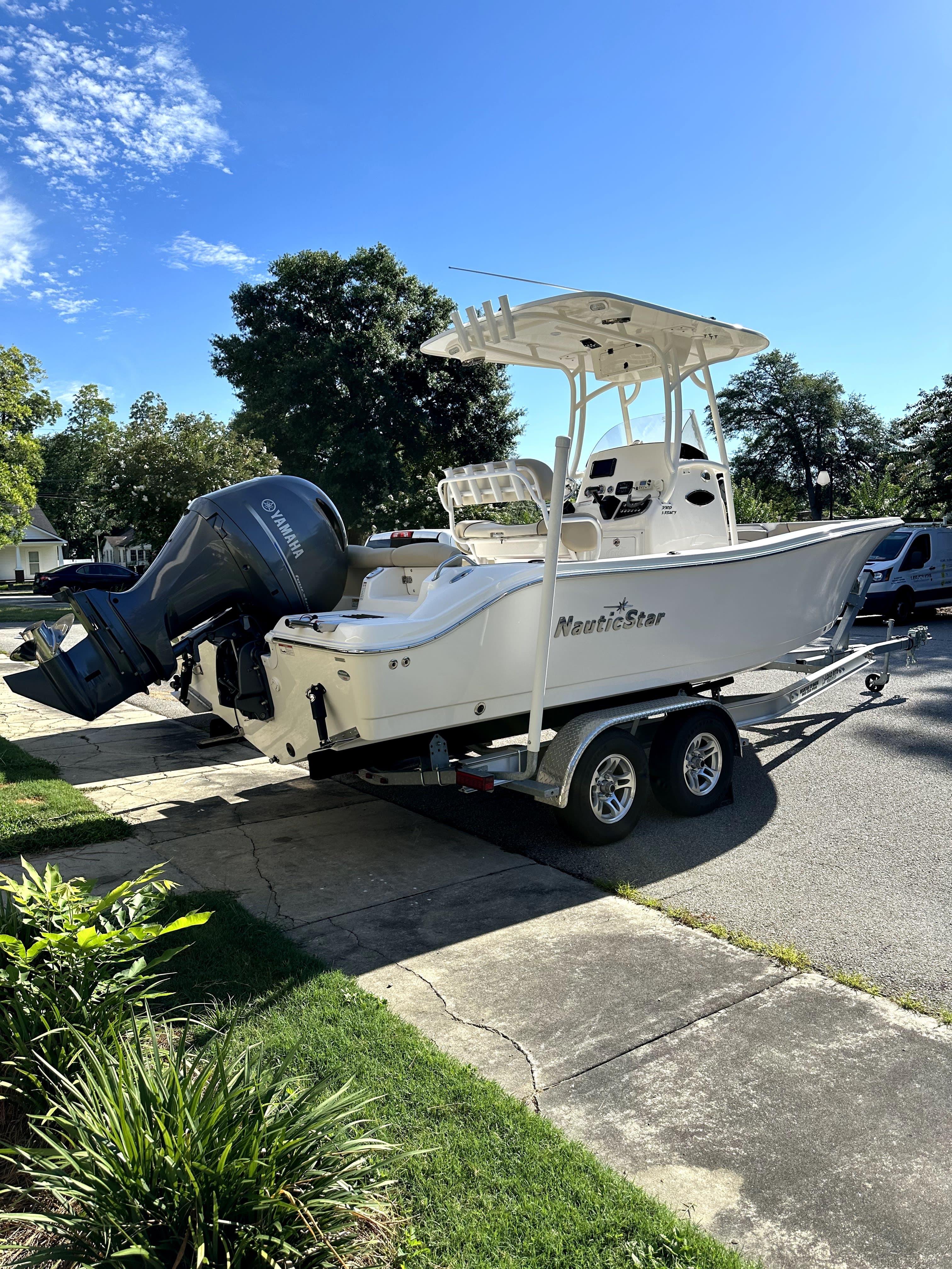 2022 NauticStar Legacy 2302