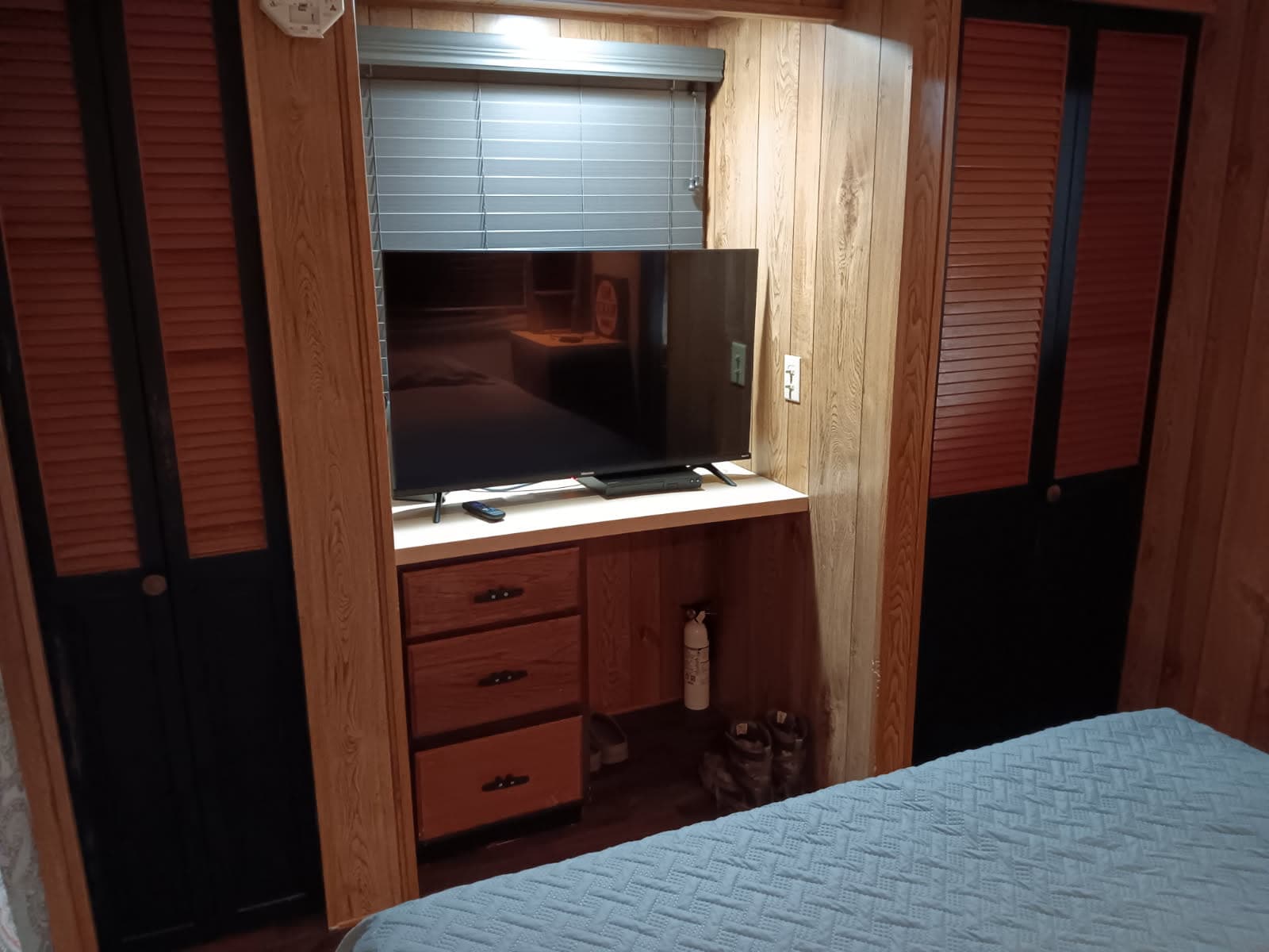 1987 Sumerset Houseboat 60x14 thumbnail 1