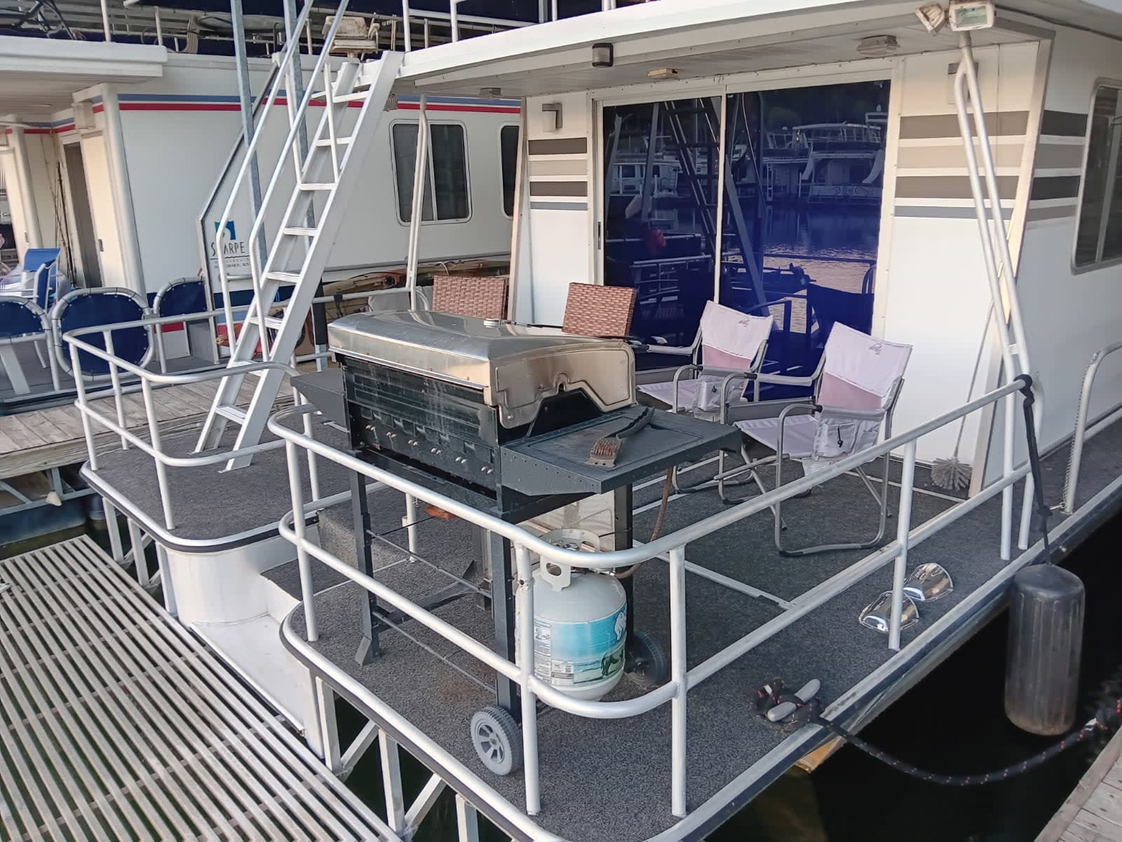 1987 Sumerset Houseboat 60x14 thumbnail 2