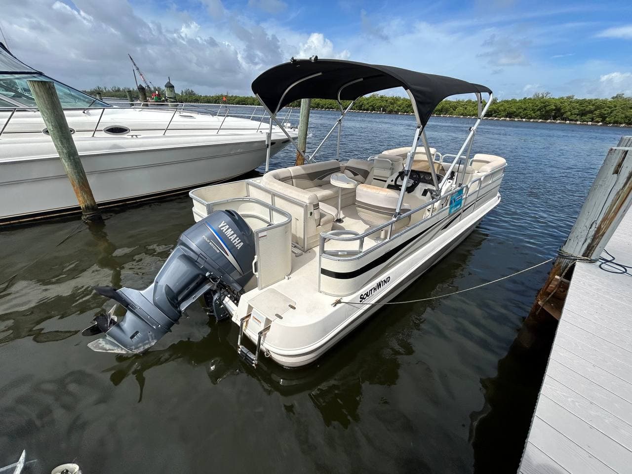 2009 Bennington Southwind