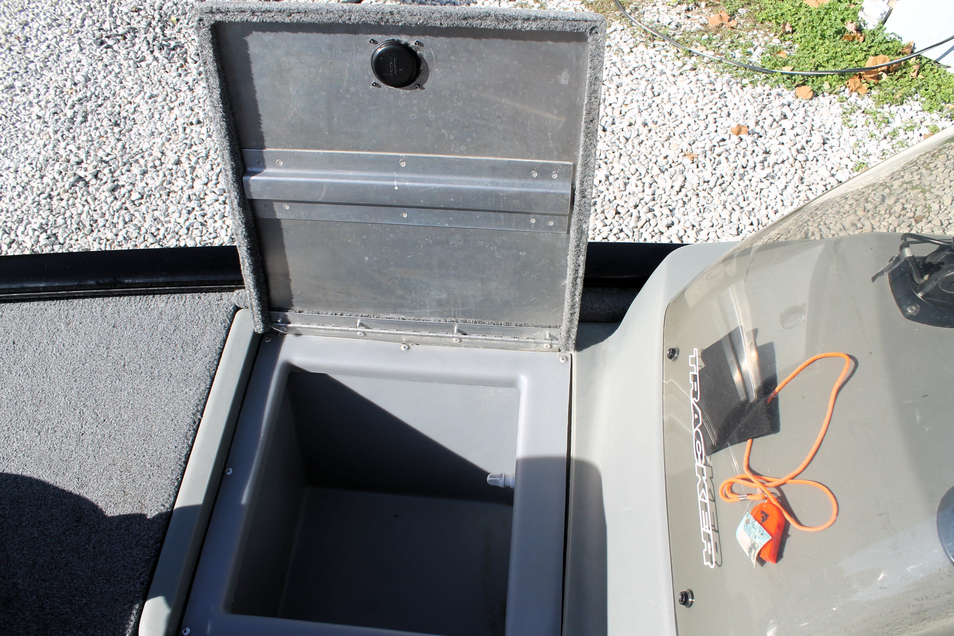 2018 tracker pro 160 thumbnail 2