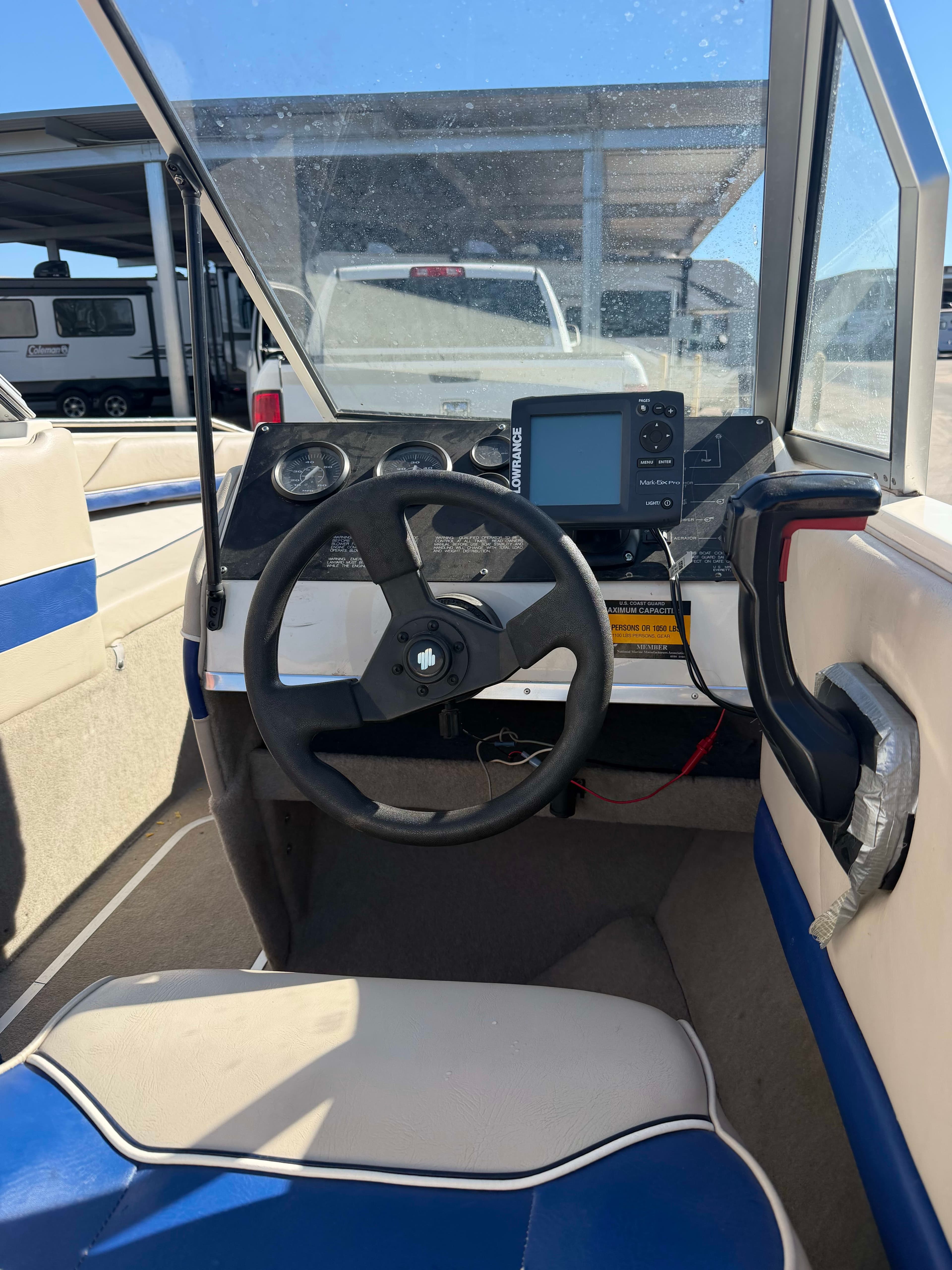 1995 Bayliner Capri thumbnail 1