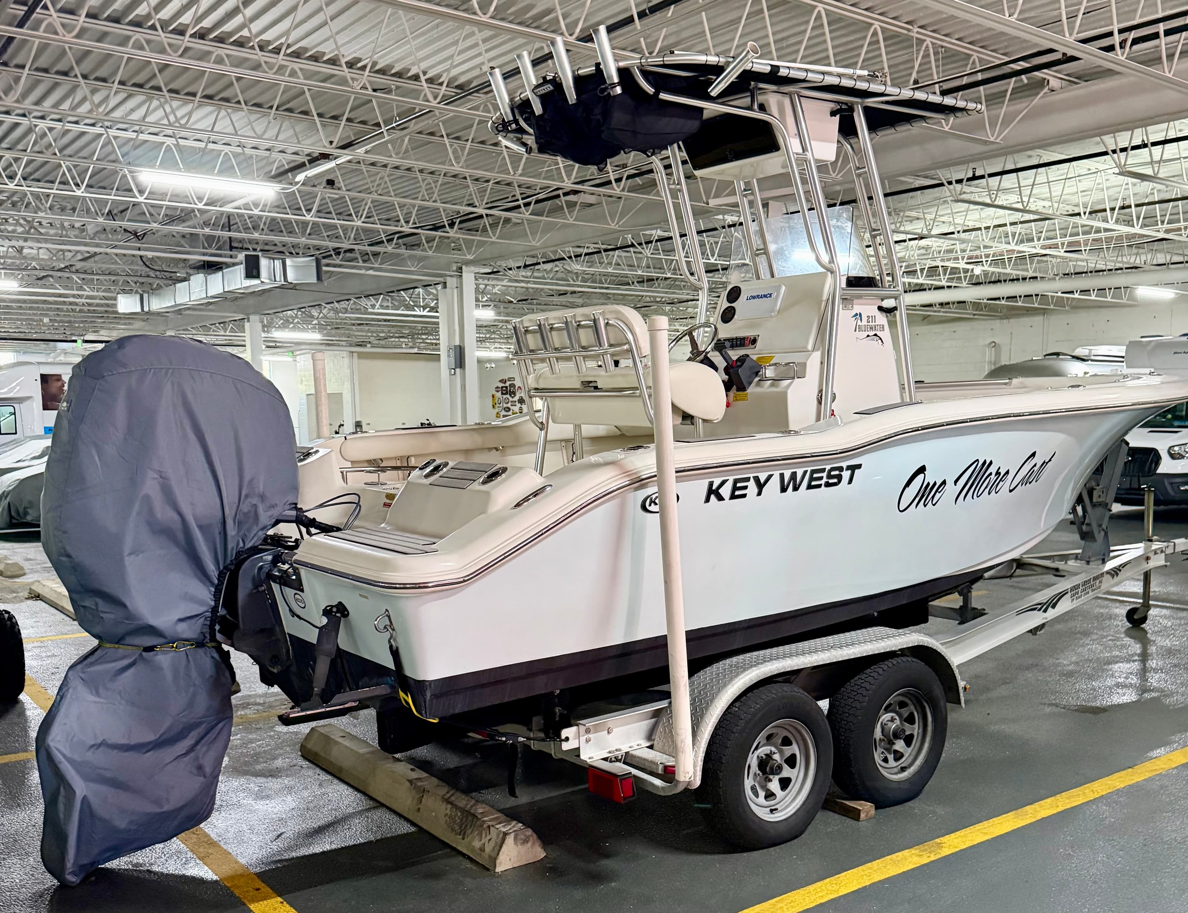 2010 Key West 211 blue water thumbnail 1