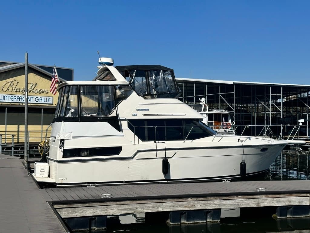 1997 Carver Carver 33 Aft Cabin thumbnail 1