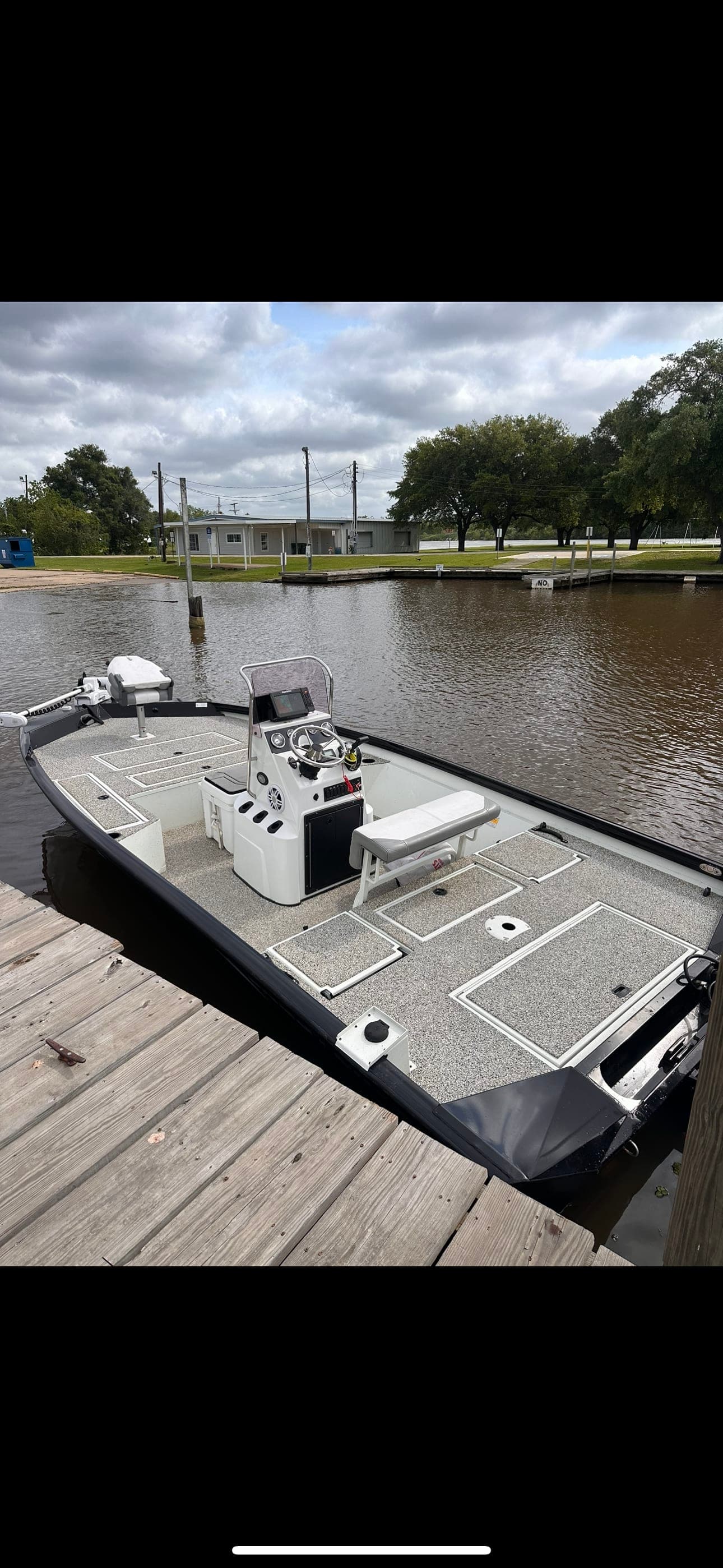 2019 Crestliner 2000 Bay thumbnail 1