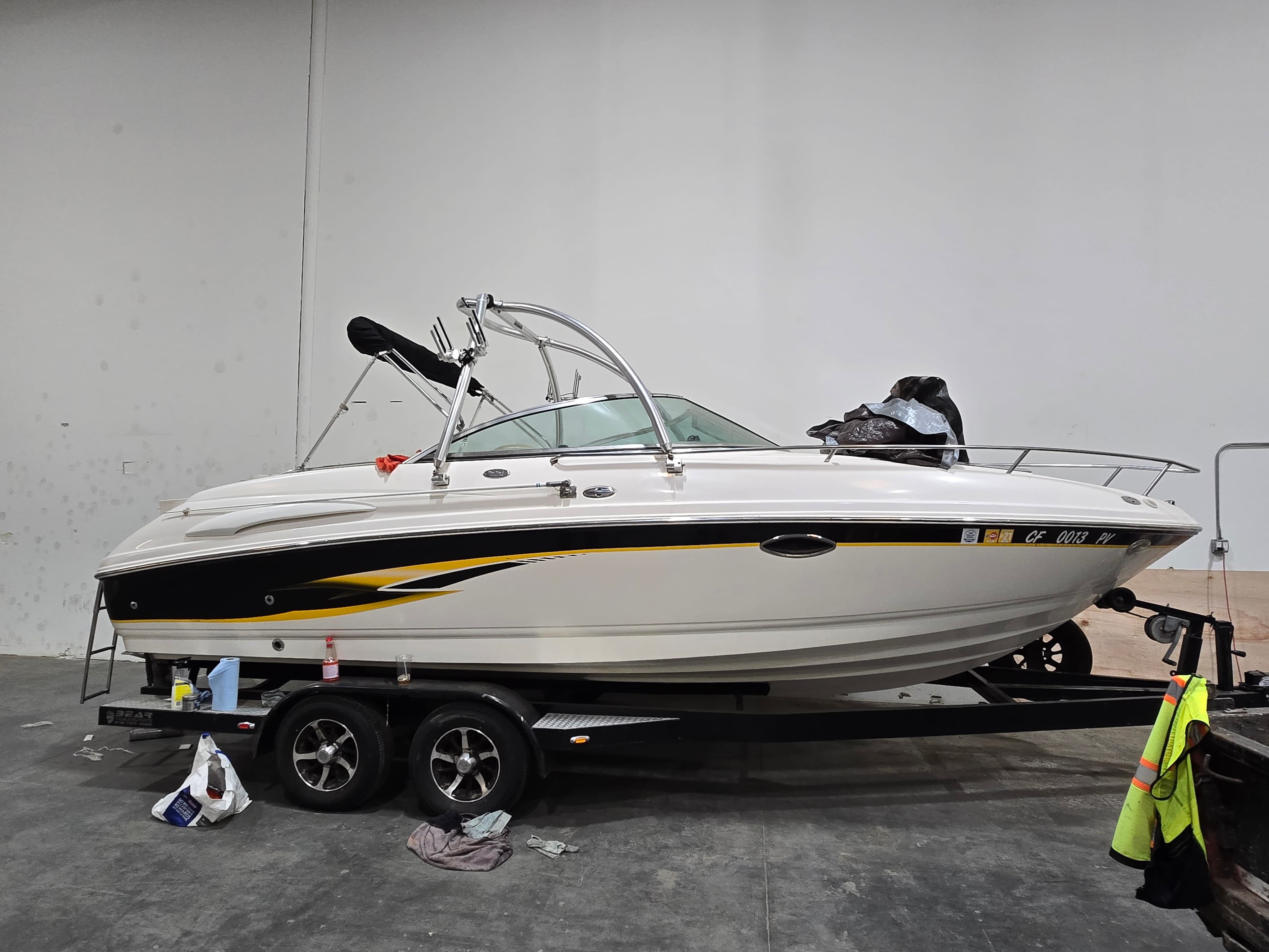 2001 Chaparral 235ssi