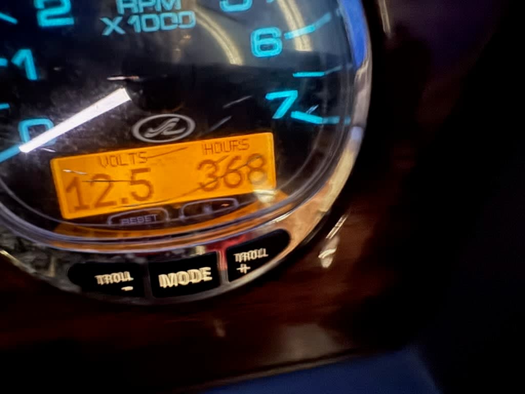 2008 Sea Ray 230 Select thumbnail 1