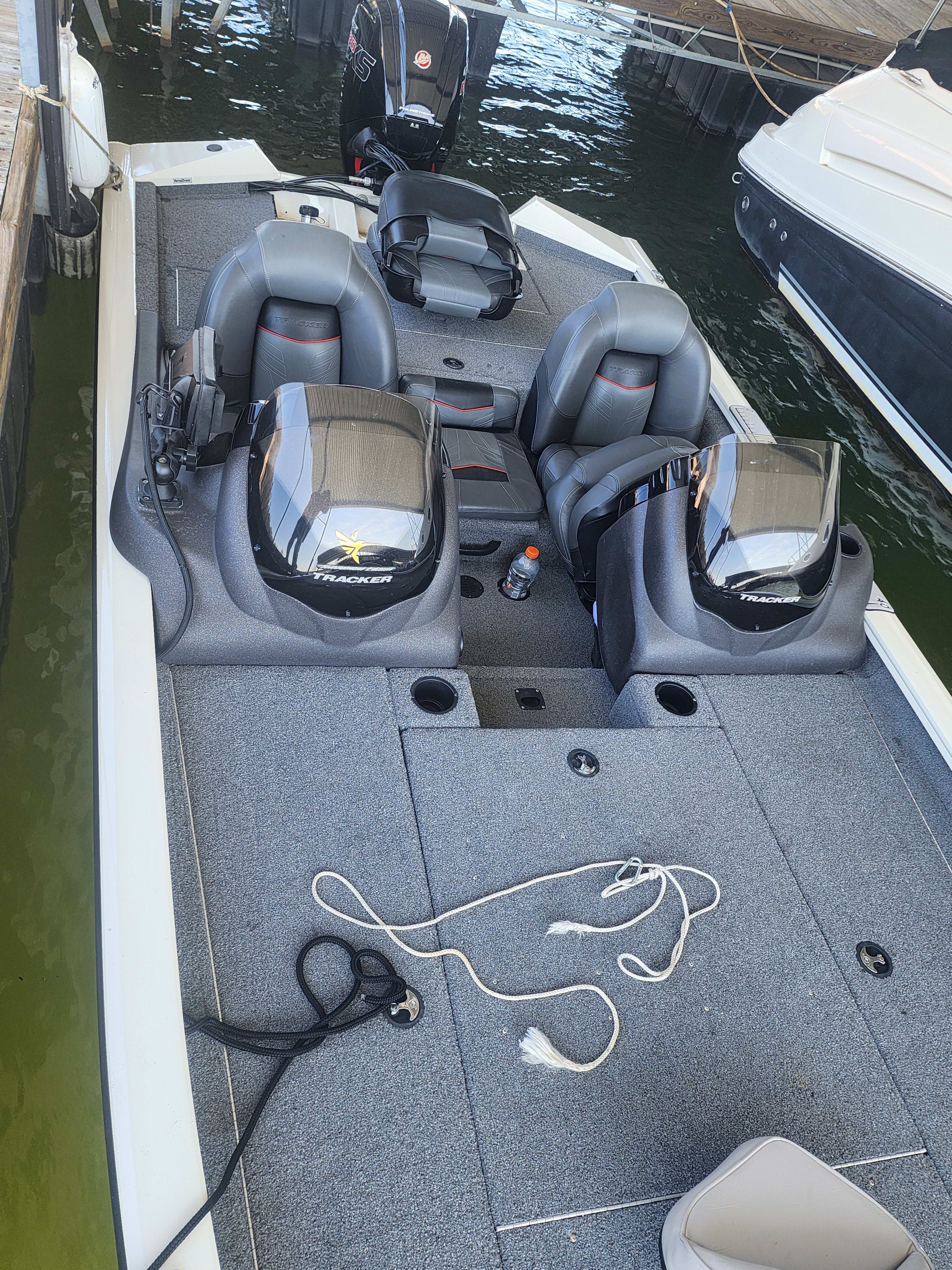 2022 BassTracker ProTeam 190TX