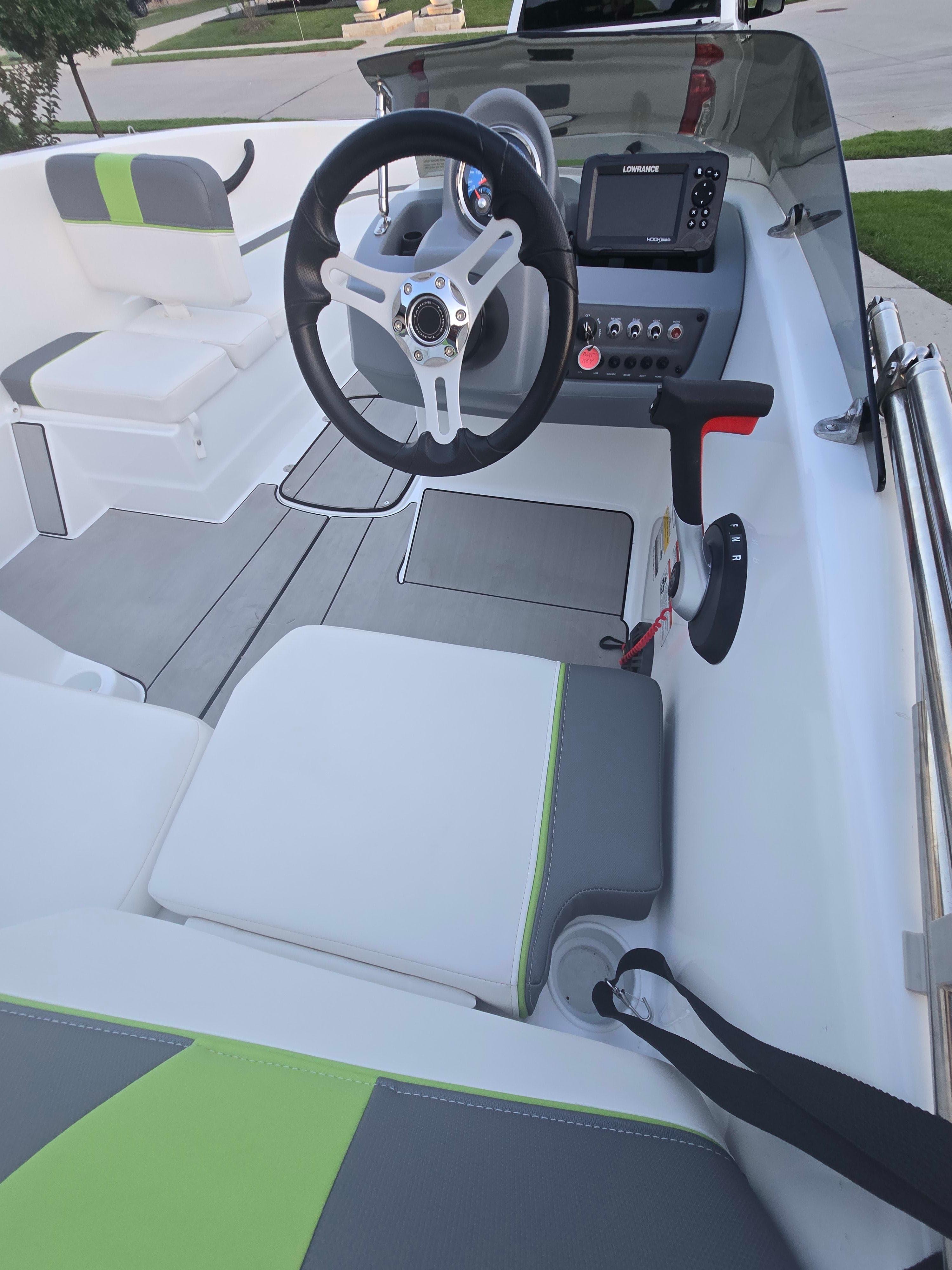 2021 Tahoe T16 thumbnail 1