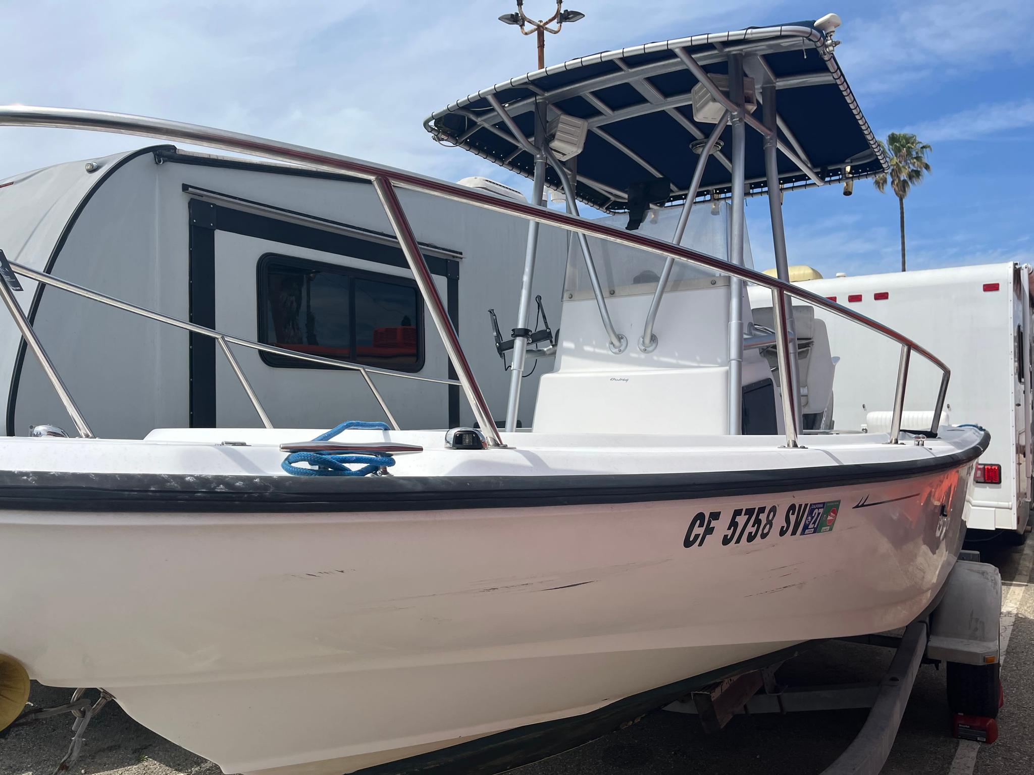 1997 Boston Whaler Outrage thumbnail 1