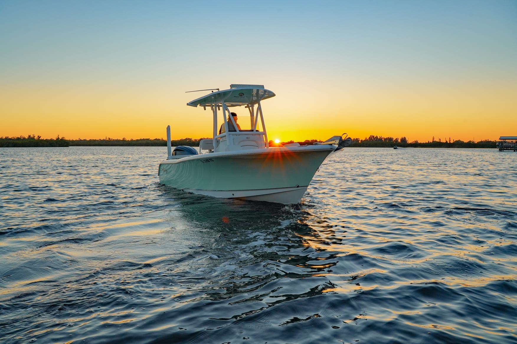 2022 Sea Hunt Ultra 229