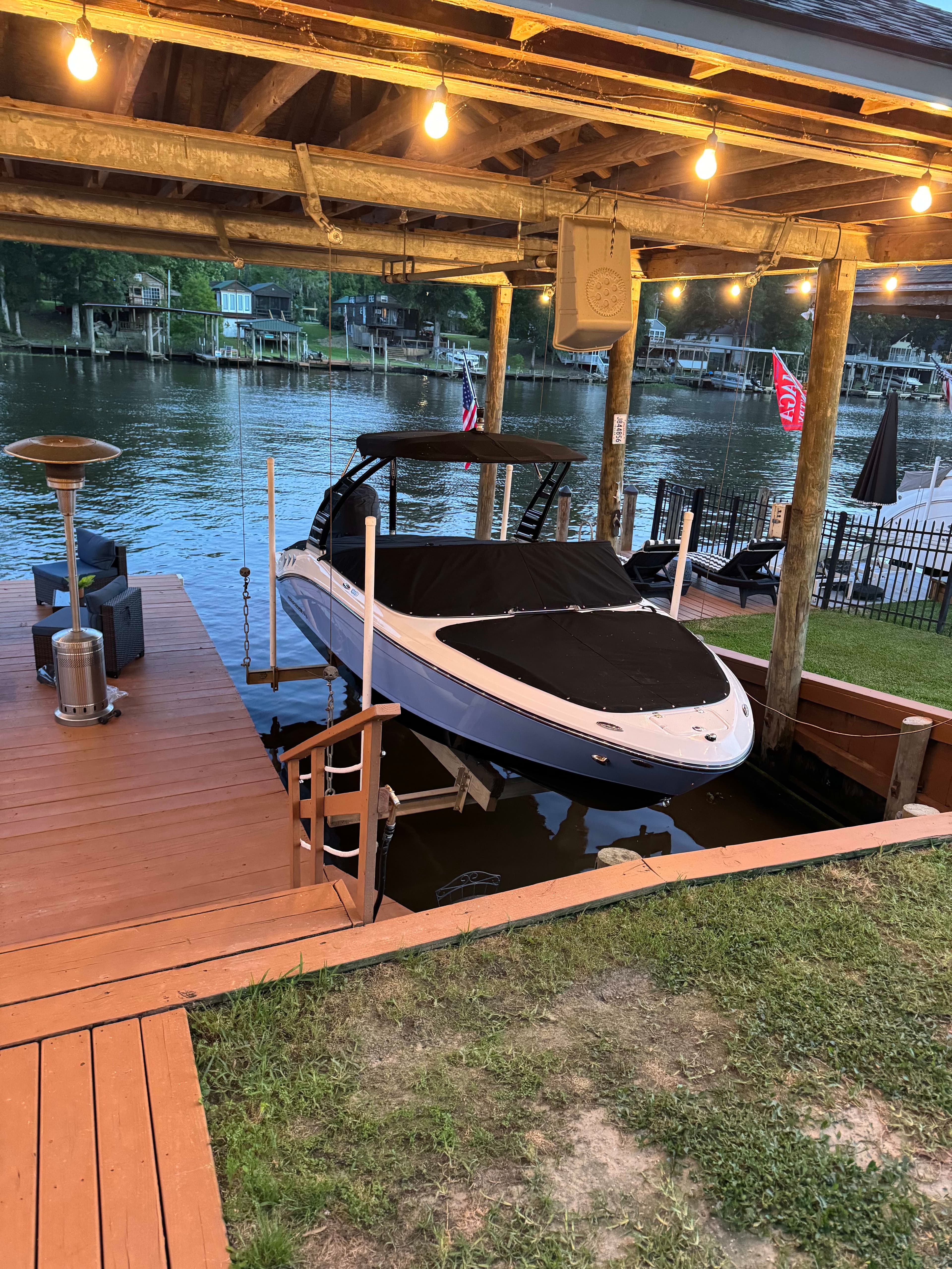 2024 Chaparral 21SSO thumbnail 1