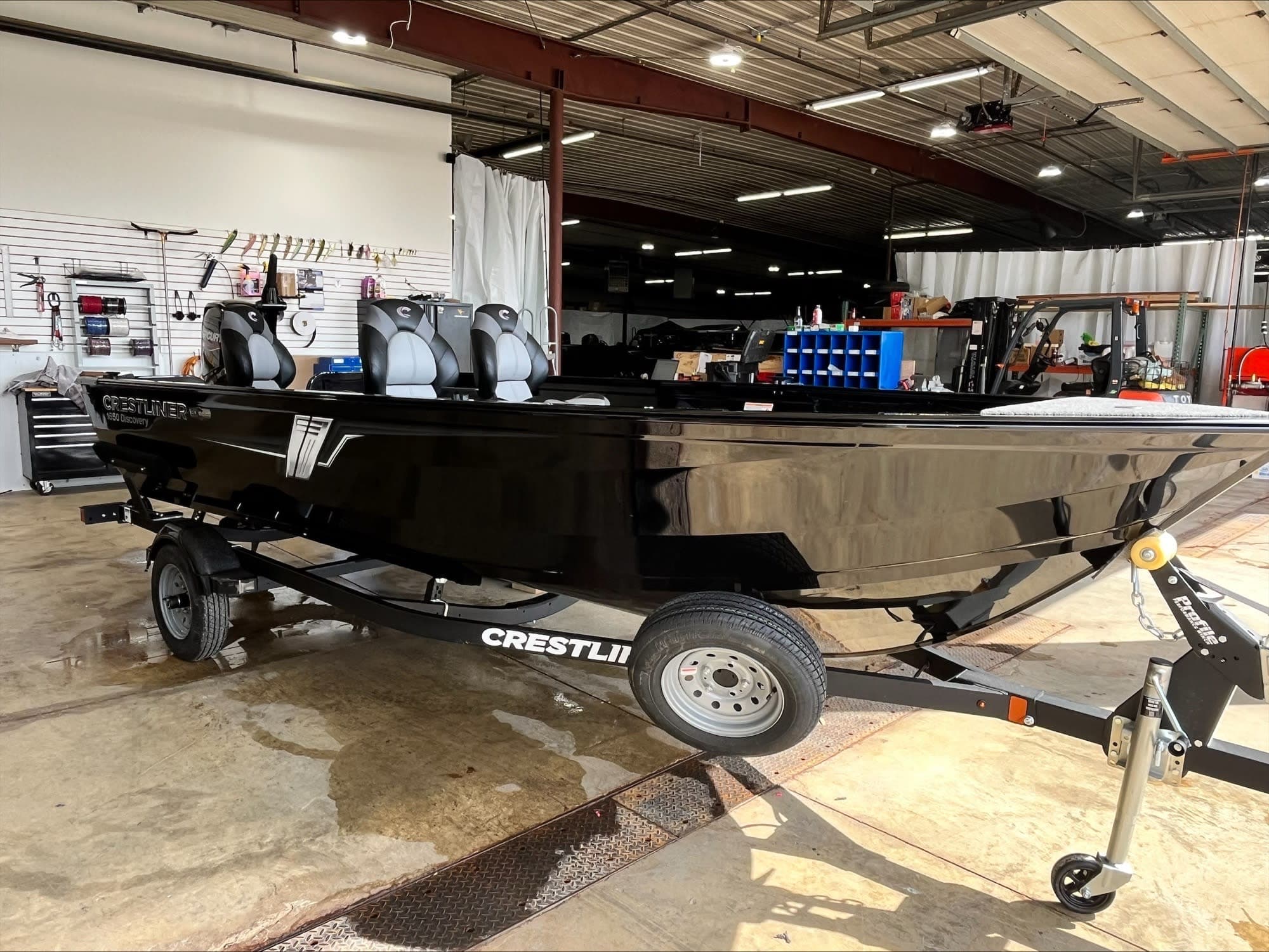 2026 Crestliner 1650 Discovery Tiller