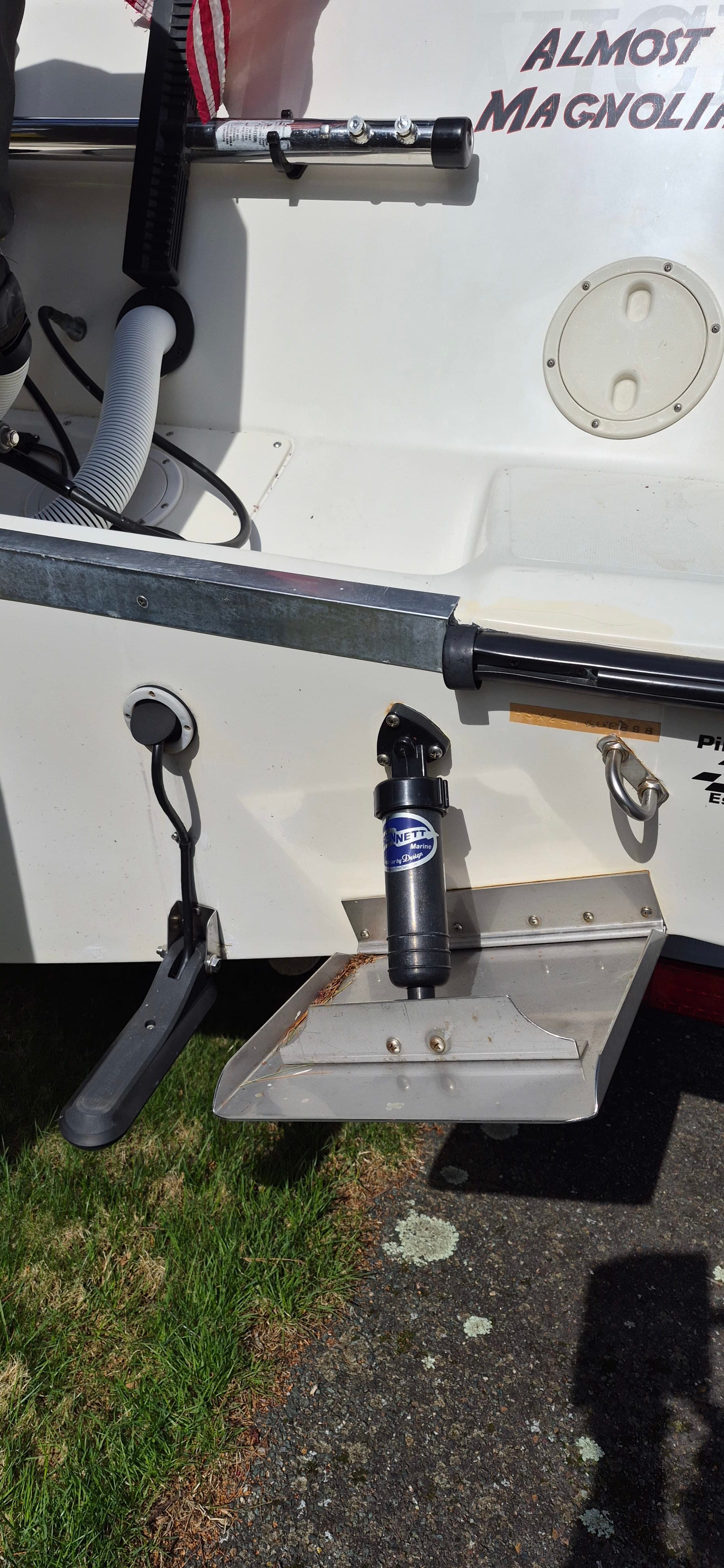1998 Hydrasport Center console thumbnail 1